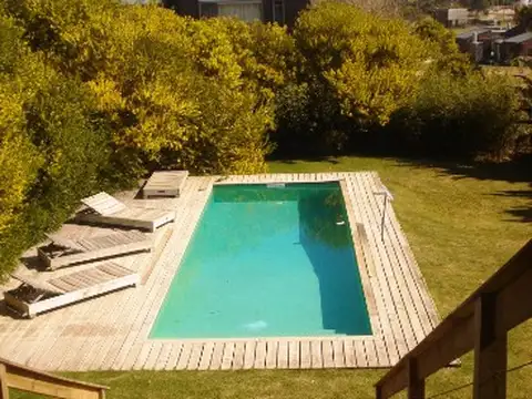 Casa 5 ambientes con 3 baños