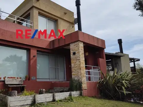 CASA 4 AMBIENTES. OSTENDE 3 CUADRAS DEL MAR