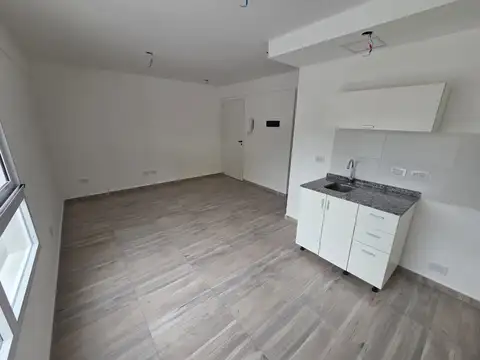 General Juan Esteban Pedernera 200