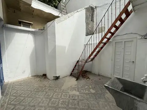 Depto Tipo Casa en Alquiler de 2 ambientes