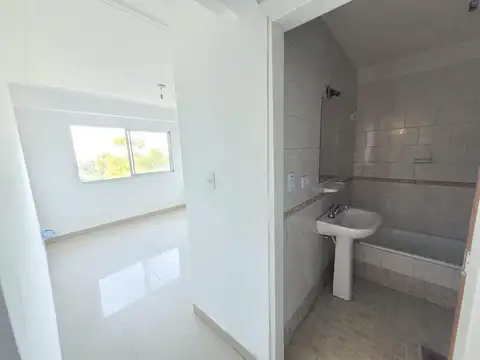 Departamento 6 ambientes con 4 baños