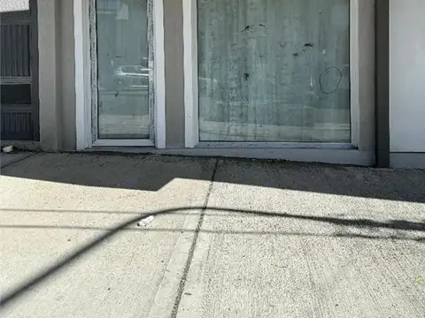 Pellegrini 900, Piso P.B.