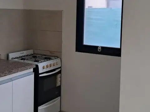 Dpto 1 dorm con jardín y parrilla