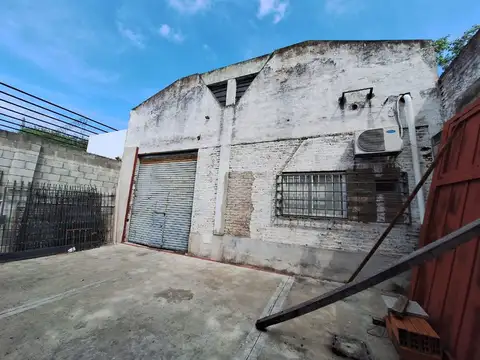 Capitán de Fragata Moyano 600