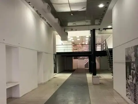 Local en Venta 25 años