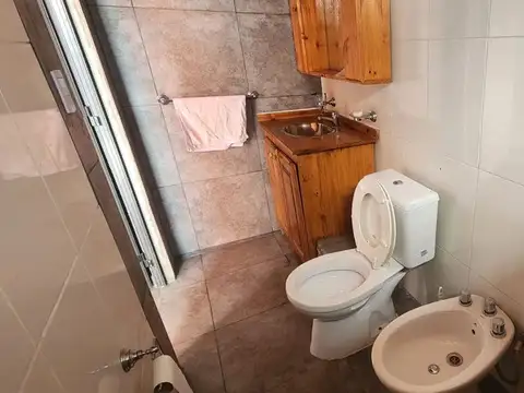 Depto Tipo Casa 7 ambientes con 2 baños