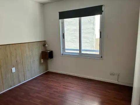 Amenabar 2400, Piso 1