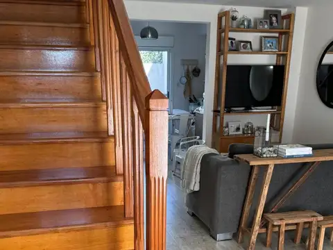 Depto Tipo Casa 5 ambientes con 2 baños