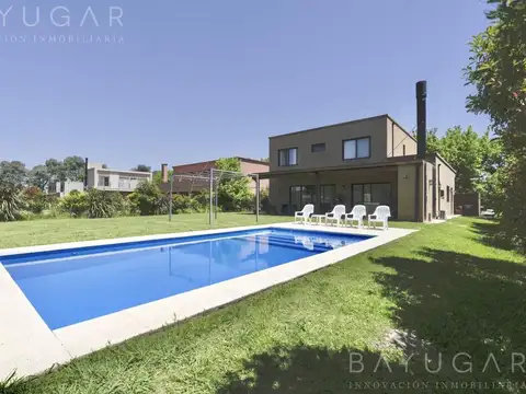 Venta - Importante Casa en Barrio Sausalito - Pilar