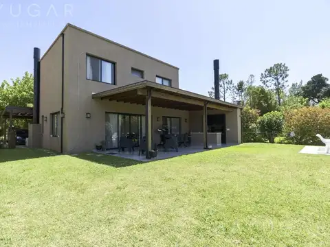 Venta - Importante Casa en Barrio Sausalito - Pilar