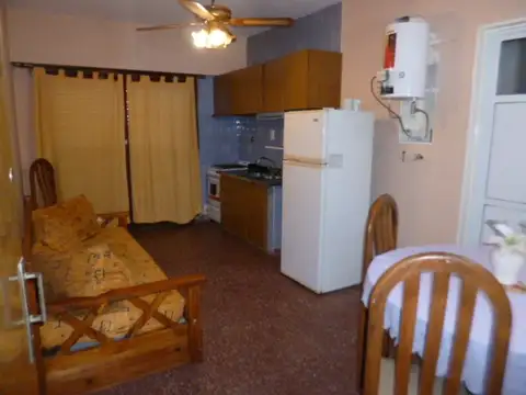 Edificio Escorial I Depto 2 ambientes con Gas instalado
