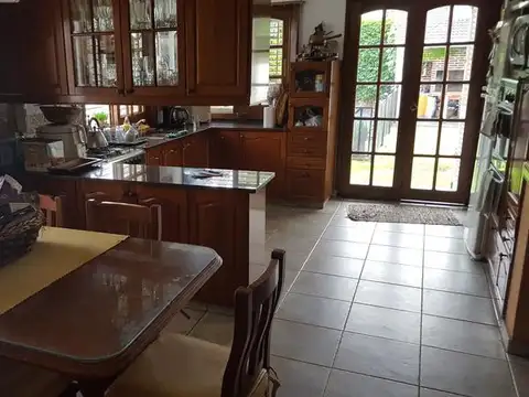 Joaquin V. Gonzalez al 1200