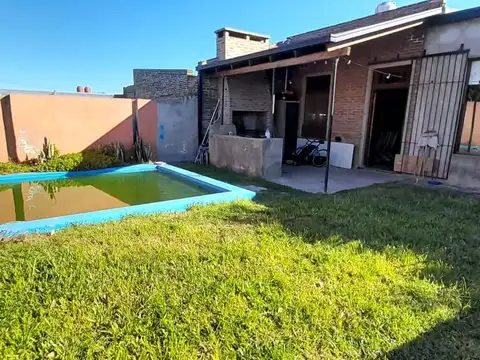 Casa con piscina en Franck