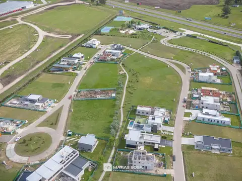 Terreno en Venta 40  mts Fondo