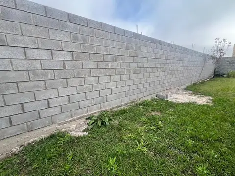 Casa 2 ambientes con 1 baño