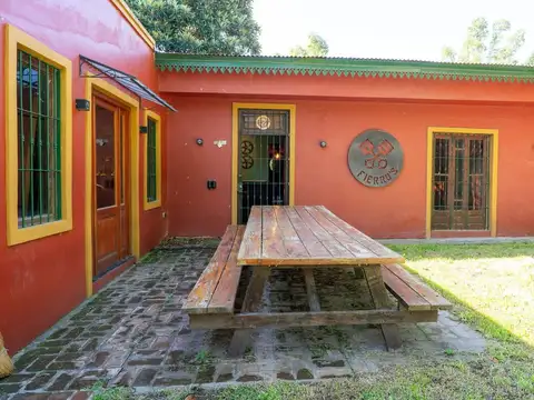 Casa en Venta con 5 cocheras