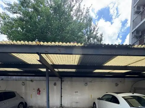 Cochera cubierta en venta
