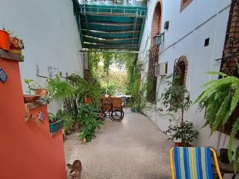 Casa 6 ambientes con 3 baños