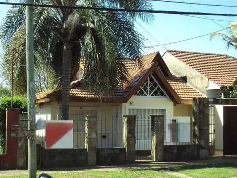 Casa en venta 4 ambientes