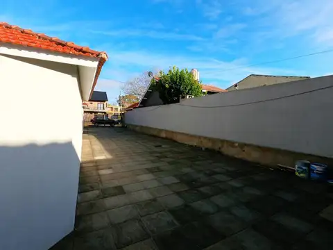 Casa en venta - 3 Dormitorios 1 Baño - Costa Azul