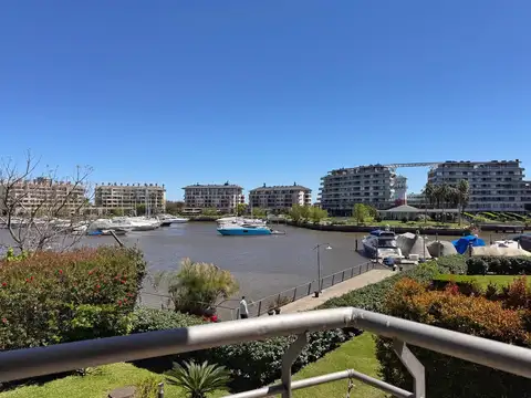 Departamento en alquiler en Miradores de la Bahia con vista al rio en Nordelta
