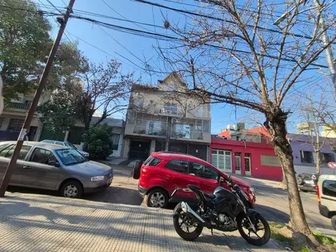 Victor Martínez 1757