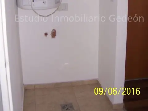 M Leguizamon 100, Piso 4