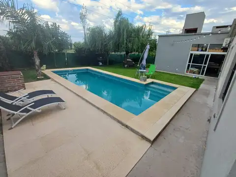 Venta - Casa 2 dormitorios - El Molino Roldán