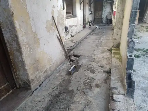 Casa 5 ambientes con 1 baño