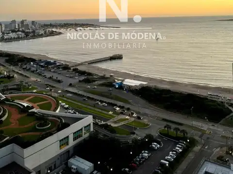 Departamento en Venta en Playa Mansa, USD 400.000