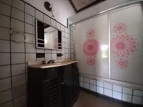 Casa 3 amb a reciclar en venta, Longchamps