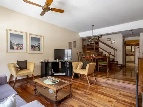Depto Tipo Casa en Venta de 4 ambientes