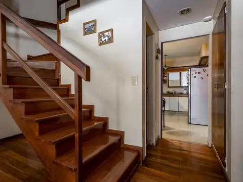 Depto Tipo Casa en Venta con 1 cocheras