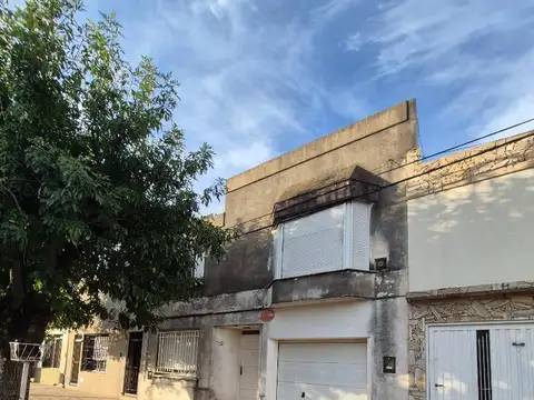 Casa  muy buena  construcción  centrica