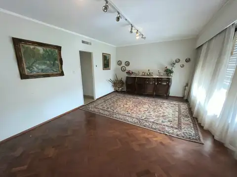 Venta 3 dormitorios y cochera - Laprida 1100