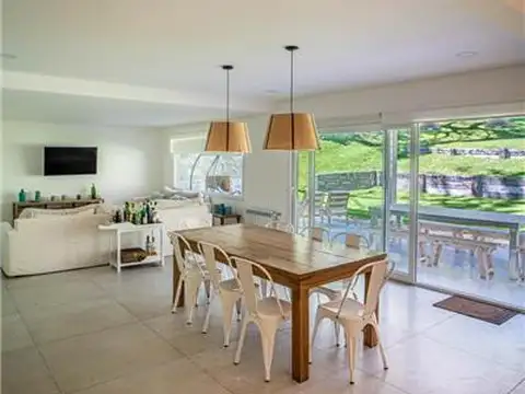 Casa en Venta en Carilo, USD 560.000