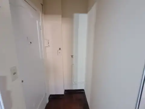 Aranguren 4000, Piso 1