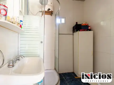 Casa sola en lote: Diag. Favaloro Nº 987 e/ Dolores y Crámer - El Silvio - C945