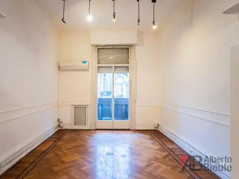 Av. Roque Saenz Peña al 800