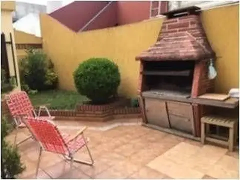 Depto Tipo Casa en Venta 25 años
