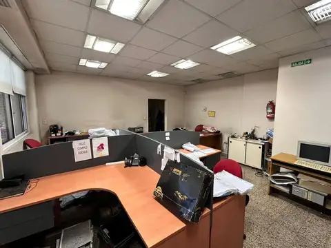 Local en Venta en Parque Chacabuco, USD 135.000