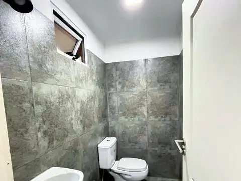 Oficina 4 ambientes con 2 baños