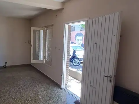 Casa en Alquiler en Central Cordoba, $ 700.000