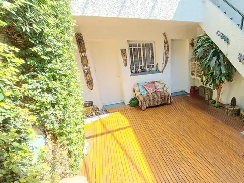 CASA EN VENTA DE 4 AMBIENTES CON QUINCHO, PILETA Y COCHERA EN VILLA DEVOTO