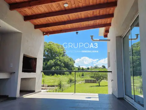 Casa en Venta con 1 cochera