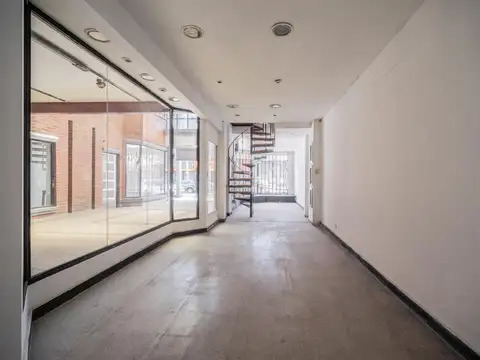 Local en Venta 40 años