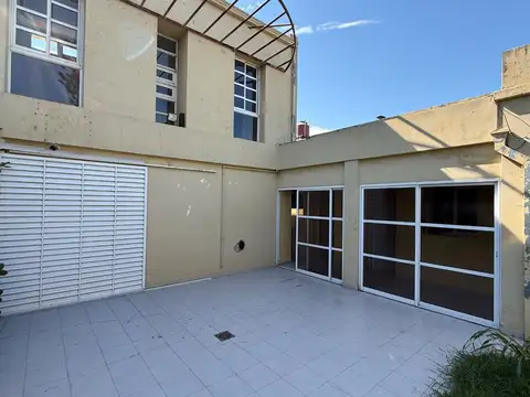 Casa en Alquiler de 3 dormitorios