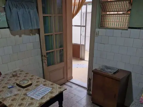 Depto Tipo Casa en Venta en Villa del Parque, USD 70.000