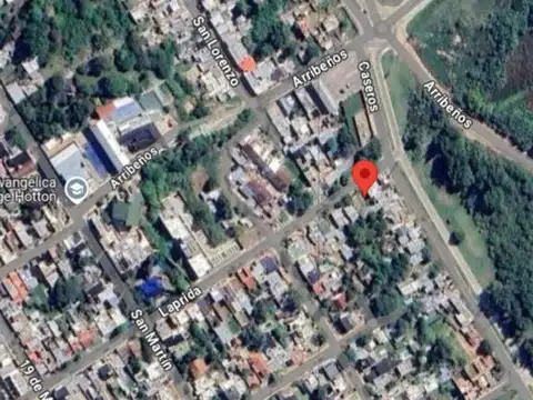 Laprida e/ Caseros y Roca