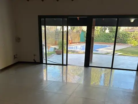 Casa en Venta en Chacras De Coria, USD 390.000